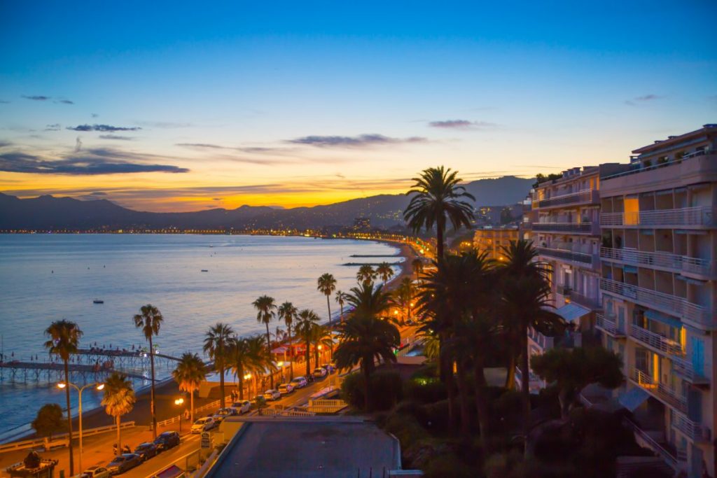 The Benefits of Using a Real Estate Agency to Buy a Home in Cannes